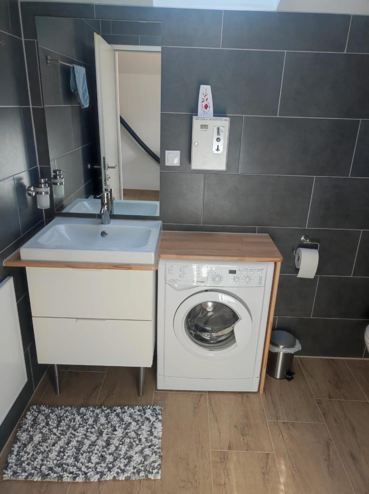 Ferienwohnung Dani Kottmannsdorf Bagian luar foto