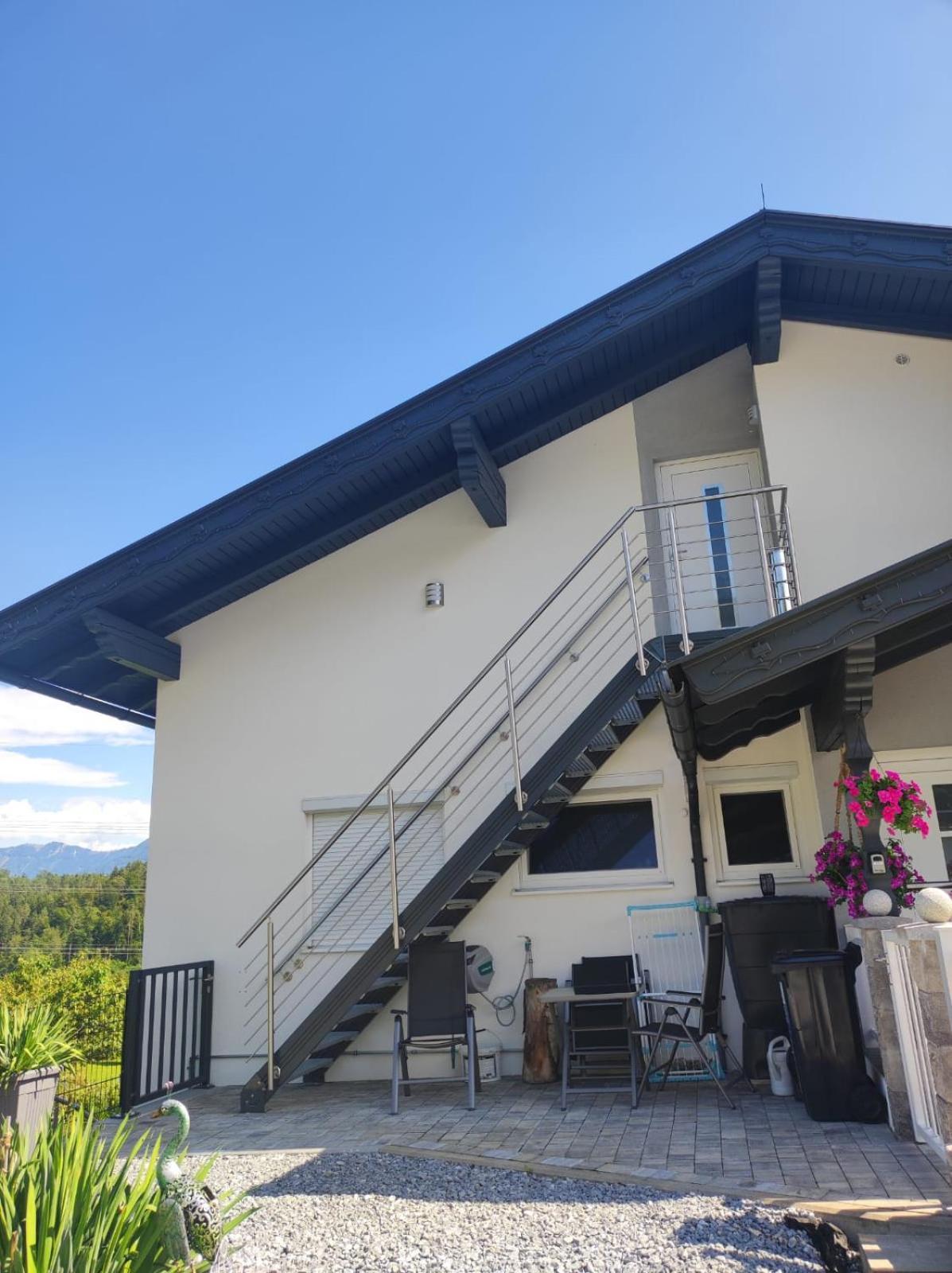 Ferienwohnung Dani Kottmannsdorf Bagian luar foto